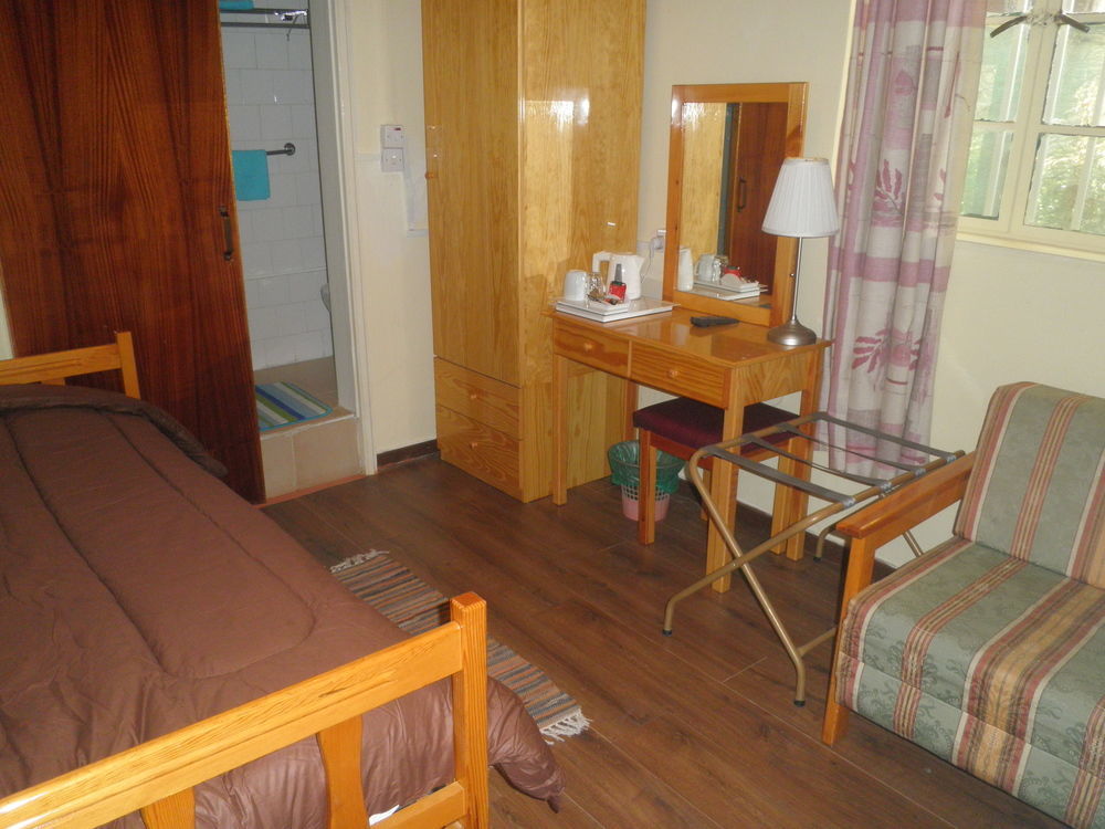 Hotel Christys Palace Pedhoulas